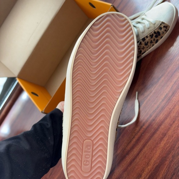 Gola Brown and Black Sneakers High-Top NEW IN BOX - Picture 3 of 4